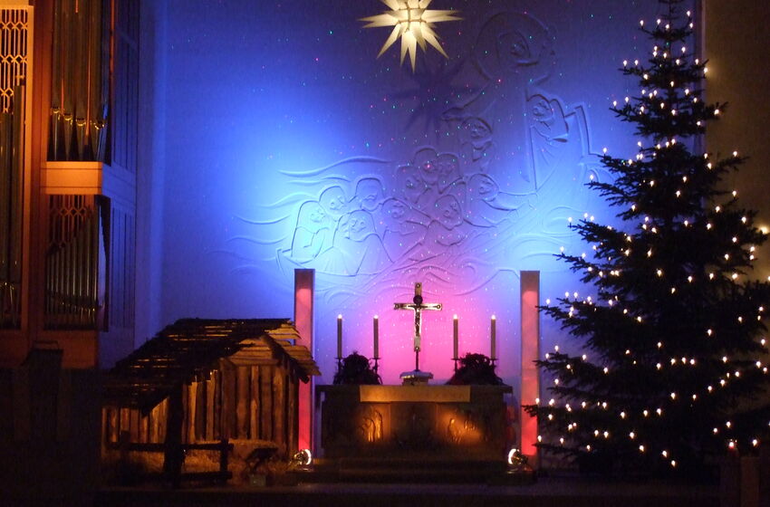 Martin-Luther-Kirche-Emden Weihnachten Foto Klahr