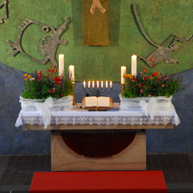 Geschmückter Altar